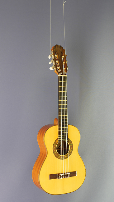 Juan Aguilera, Modell niña 52, 1/4-Kindergitarre Fichte, Mahagoni, Mensur 52 cm