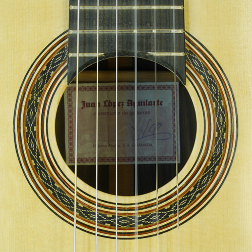 Rosette von Konzertgitarre, gebaut von Juan Lopez Aguilarte