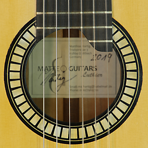 Matthias Hartig - Matteo Guitars, klassische Gitarre Fichte, Kirsche, 2019, Rosette, Schild