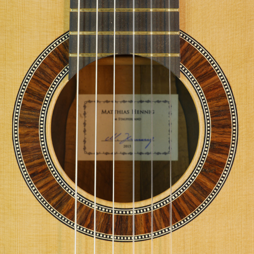 Matthias Hennig Meistergitarre Zeder, Palisander, Baujahr 2015, Rosette. Label