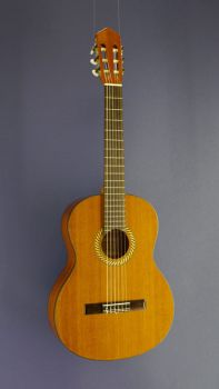 Konzertgitarre Lacuerda, Modell chica 62, 7/8-Gitarre mit 62 cm Mensur und massiver Zederdecke