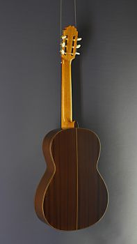 Classical Guitar Ricardo Moreno, model 2a spruce, Spanish Guitar with solid spruce top, back view