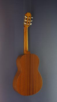 Children`s Guitar Ricardo Moreno, Model menor 58, ¾ guitar with 58 cm scale and solid cedar top, Spanish guitar, back view