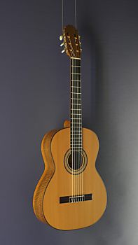 Ricardo Moreno, 3a 64 Zeder, 64 cm kurze Mensur, massiver Zederndecke und Walnuss an Zargen und Boden, spanische Konzertgitarre