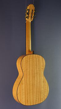 Ricardo Moreno C-M 64 spruce, 64 cm short scale, with solid spruce top and eucalyptus on back and sides, Spanish Guitar back view