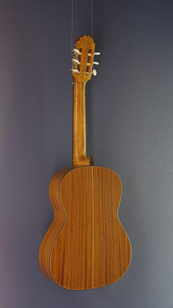 Klassische Gitarre Juan Aguilera, Modell niña 61, 7/8-Gitarre mit 61 cm Mensur und massiver Zederdecke, Rückseite