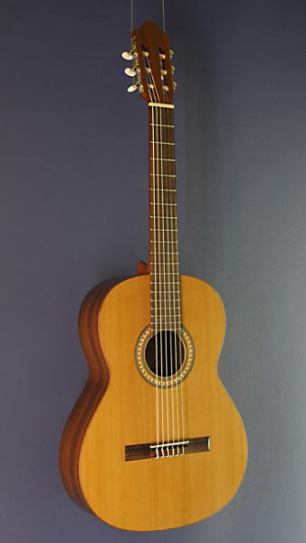 Klassische Gitarre Juan Aguilera, Modell E-2 especial Zeder, spanische Konzertgitarre mit massiver Zederdecke