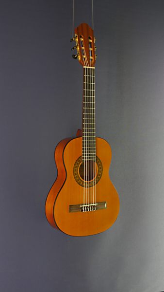 Kindergitarre Lacuerda, Modell chica 53/2, 1/2-Gitarre mit 53 cm Mensur und massiver Zederdecke