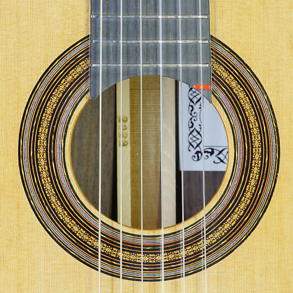 Orhan Ümmetler, Meistergitarre, Zeder, Palisander, Mensur 65 cm, Baujahr 2023, Rosette, Schild