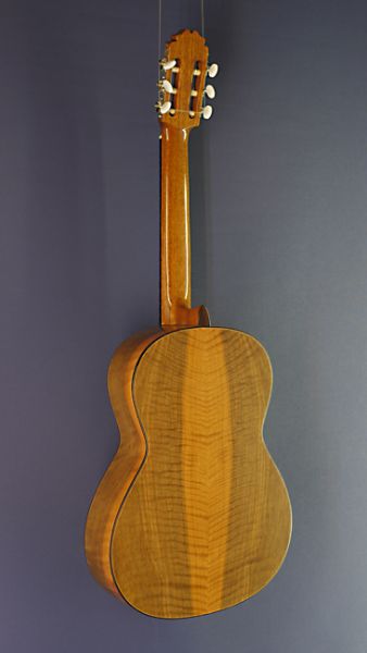 Classical Guitar with 63 cm short scale - Ricardo Moreno, model 3a 63 spruce, Spanish concert guitar with solid spruce top and walnut on the sides and back