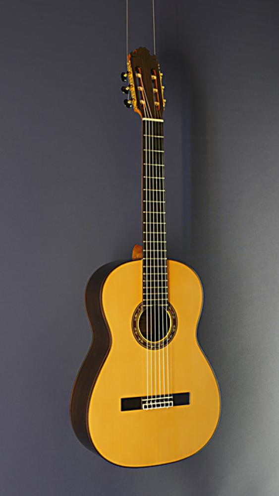 Ricardo Moreno Albeniz 63 F, Spanish short scale Guitar, all solid spruce, rosewood