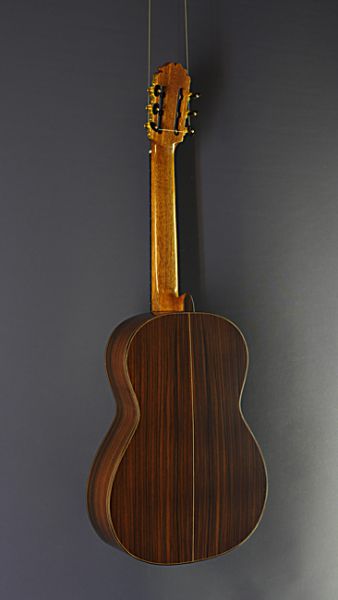 Ricardo Moreno, C-P 64 cedar, 64 cm short scale, with solid cedar top and rosewood on the sides and back, Spanish classical guitar back view