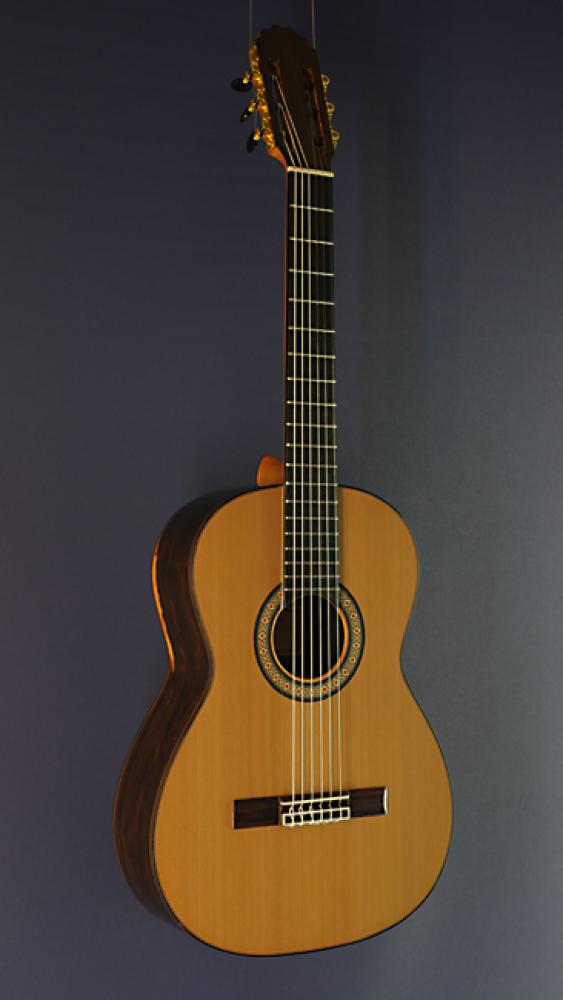 Ricardo Morenoc C-Z 63 Cedar, 63 cm short scale, solid cedar top, ziricote, Spanish concert guitar